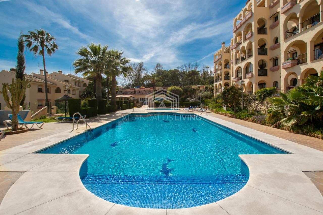 Apartamento Contemporary Loft Style With Amazing Sea Views And With Direct Access To The Beach From The Community Málaga